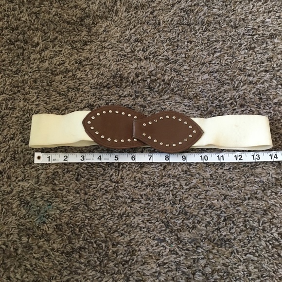 Embroidered peasant top trio - Picture 6 of 15